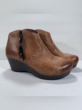 Dansko Veronica Honey Distressed Leather Wedge Heel Ankle Booties Women Size 11